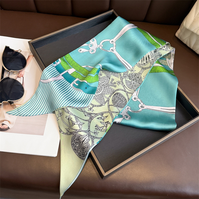 Women's Double-sided Print Sil - Ascot Neck Scarf avaliação e preço