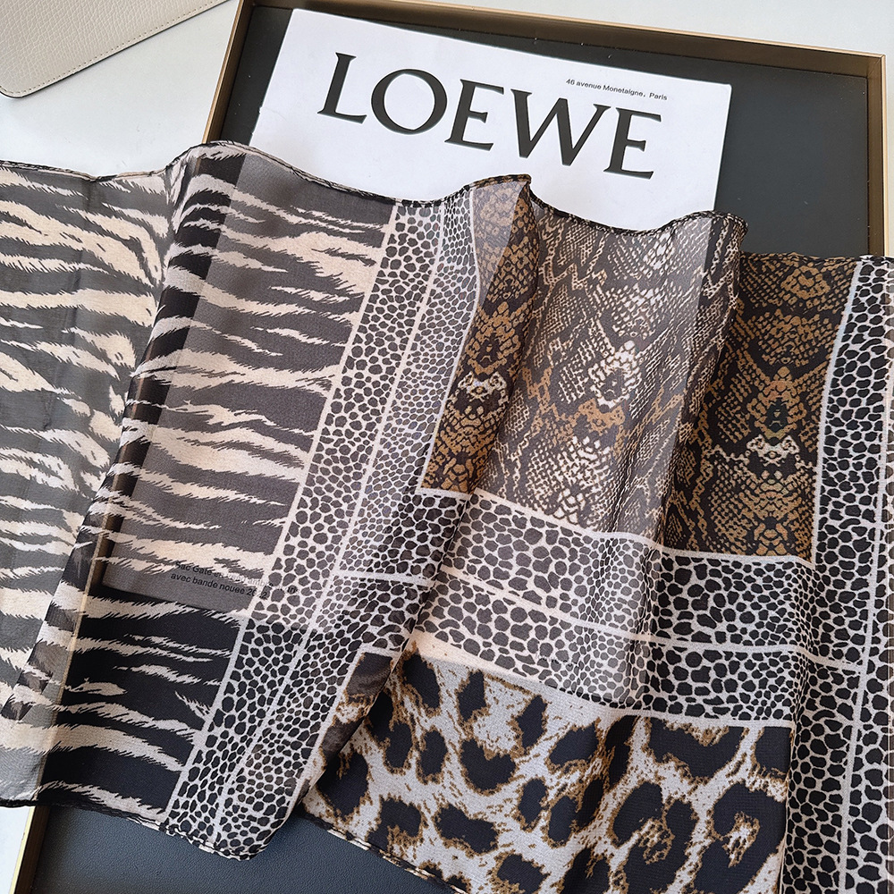 Leopard Small Long Silk Scarf  - Silk Tie Striped avaliação e preço
