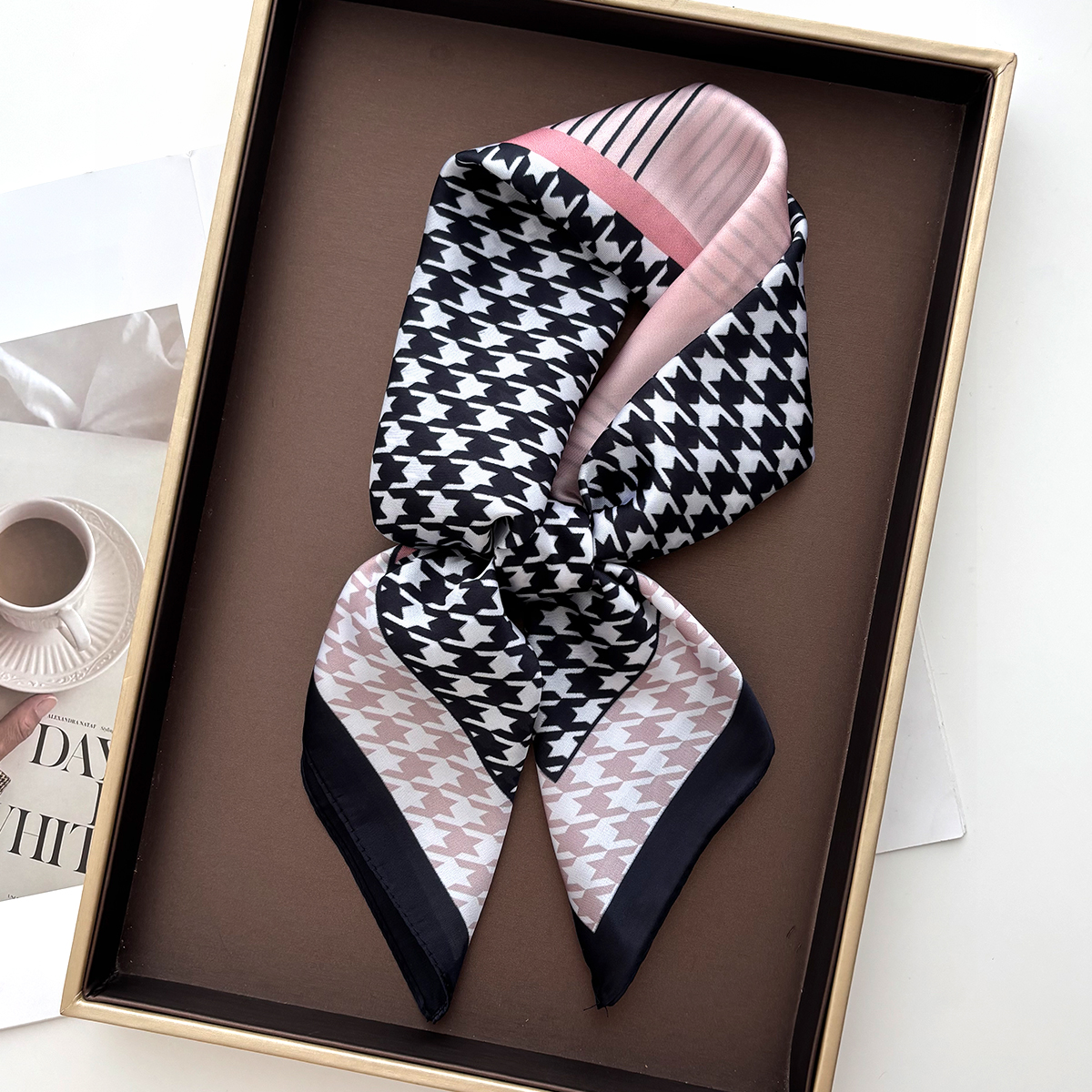 New Printed Square Scarf For W - Silk Neck Scarf avaliação e preço