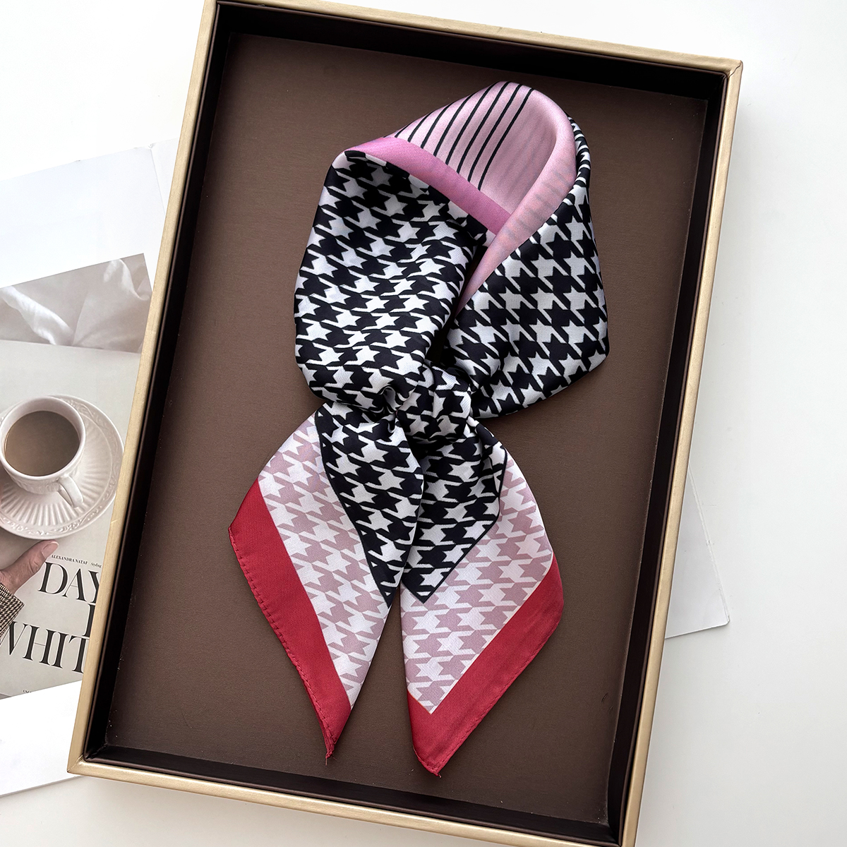 New Printed Square Scarf For W - Silk Neck Scarf avaliação e preço