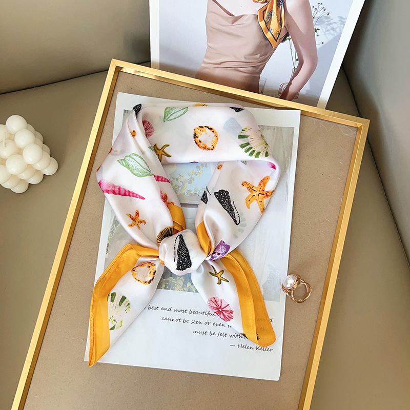 Women Silk Feeling Square Scar - Ascot Neck Scarf avaliação e preço