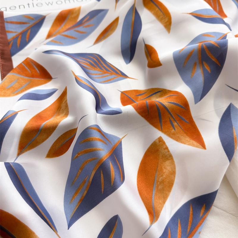 Luxury Brand Print 70cm Square - Face Scarf Mask avaliação e preço