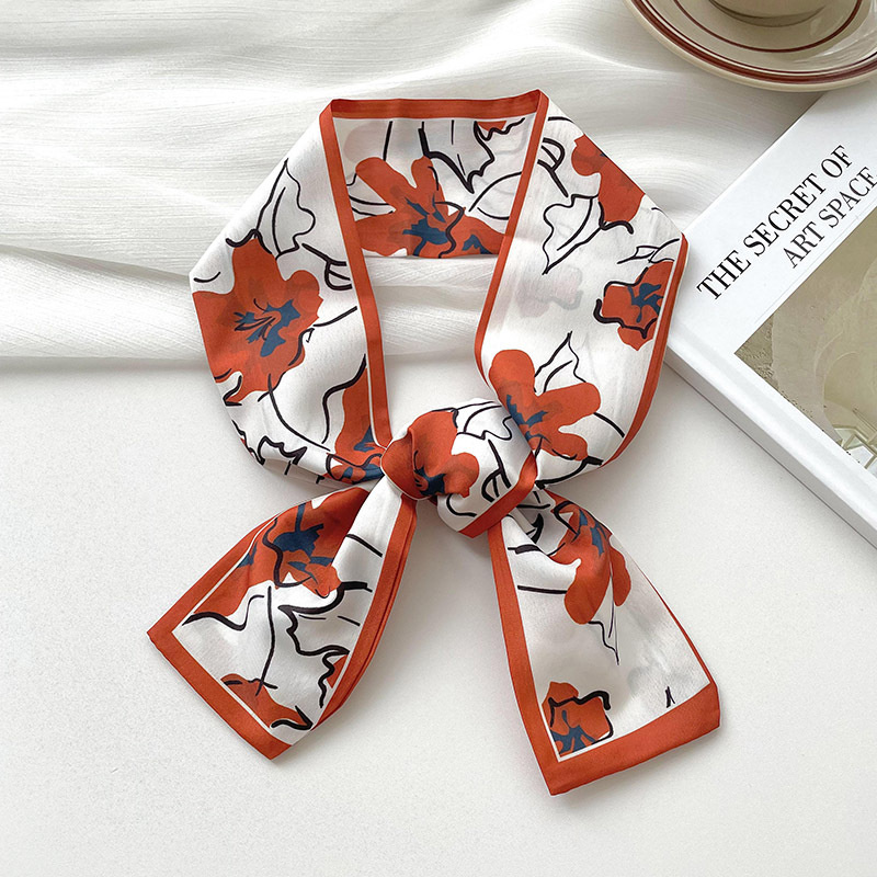 New luxury Brand Model Small S - Ascot Neck Scarf avaliação e preço